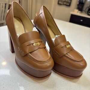 NWOT - Michael Kors Shoes